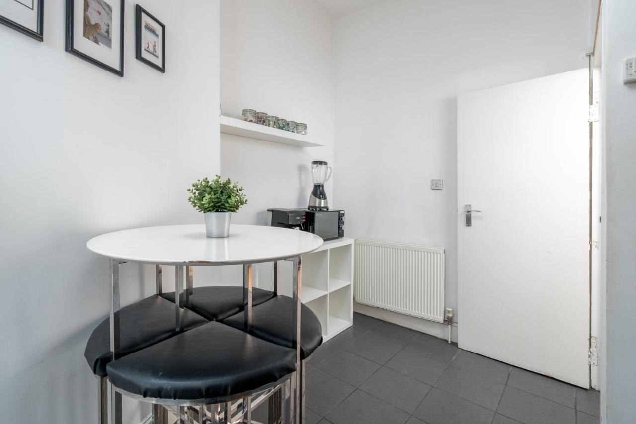 Soho Apartment Sleeps 4, Covent Garden & Leicester Square Лондон Екстериор снимка
